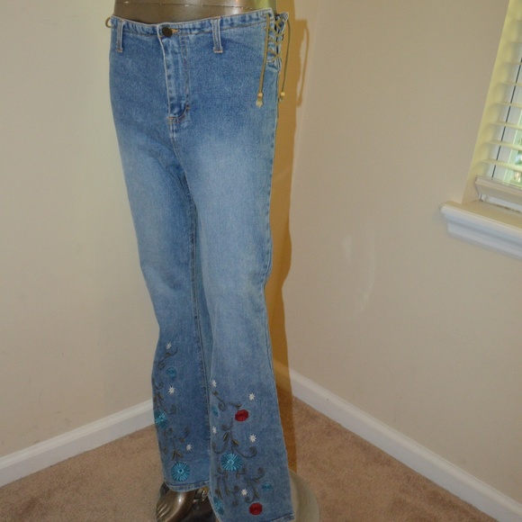 Mudd Denim - Mudd | Boho Floral Embroidered Jeans SZ 16